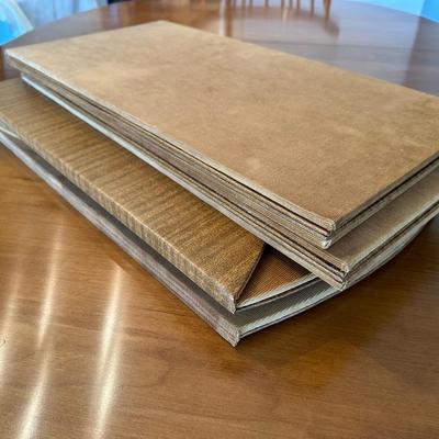 Dining Table w/ Two Leaves â€” EXCELLENT Condition