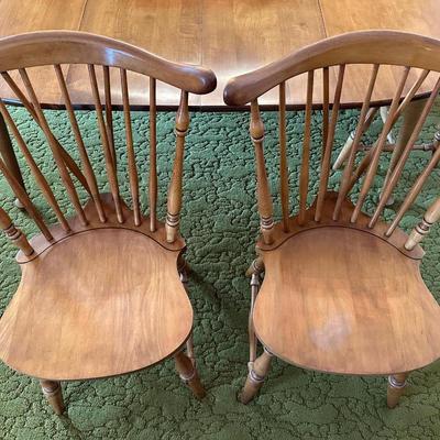 Dining Table w/ Two Leaves â€” EXCELLENT Condition