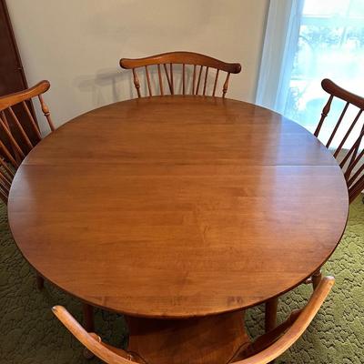 Dining Table w/ Two Leaves â€” EXCELLENT Condition