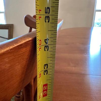 Dining Table w/ Two Leaves â€” EXCELLENT Condition