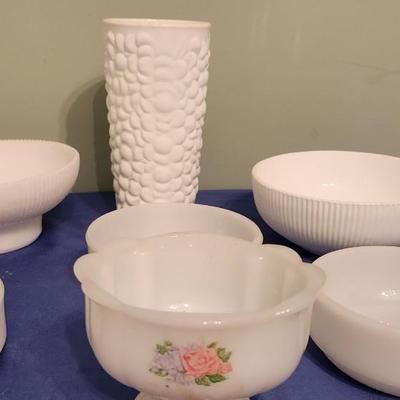 Milk glass Bowls/misc. -7