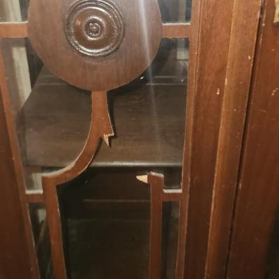 China cabinet - missing side panel of glass