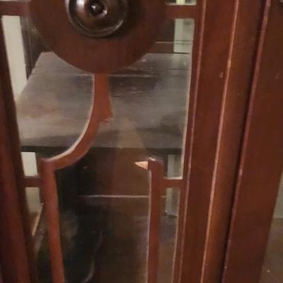 China cabinet - missing side panel of glass