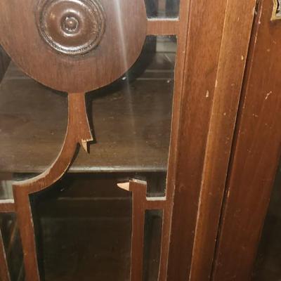 China cabinet - missing side panel of glass