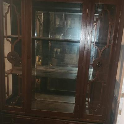 China cabinet - missing side panel of glass