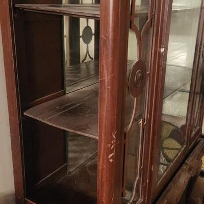 China cabinet - missing side panel of glass