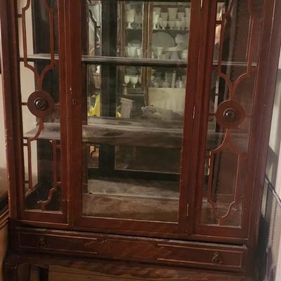China cabinet - missing side panel of glass