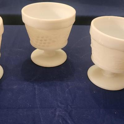 Milk glass set - 3