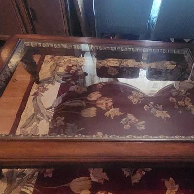 Glass top coffee table - great shape