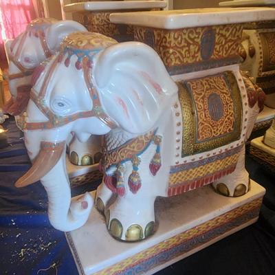 Set of elephants w/broken tusks