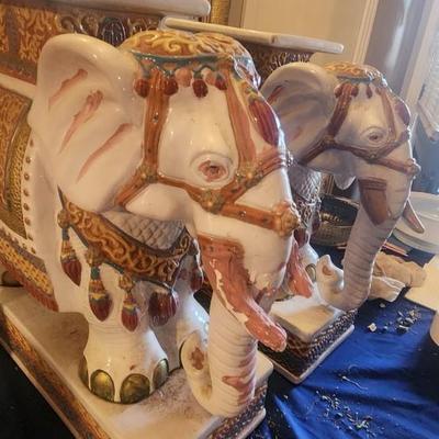 Set of elephants w/broken tusks