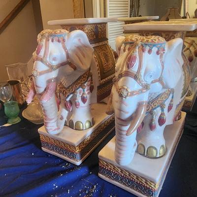 Set of elephants w/broken tusks