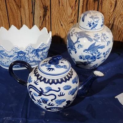 Blue/white set dragon/teapot, monkey, bird
