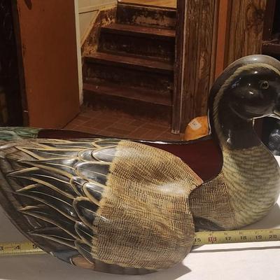 Large duck box thing
