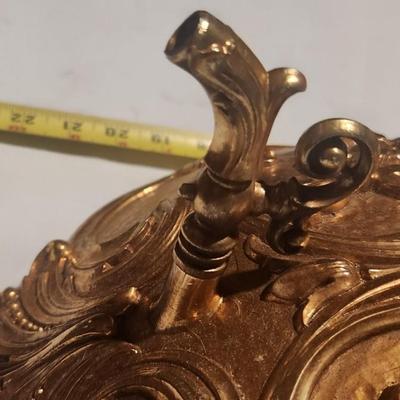 Gold wall dÃ©cor w/decorative spout