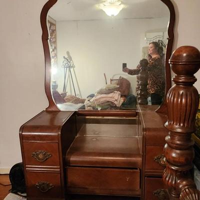 Mid-Century dresser/vanity