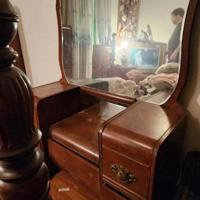 Mid-Century dresser/vanity