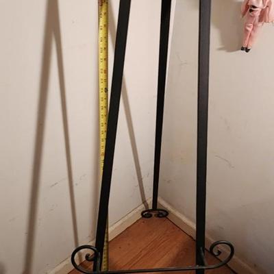 Large floor pictureture stand