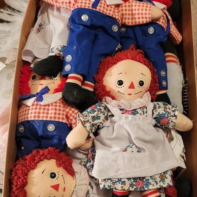 Box of raggedy Ann dolls