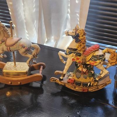 Carousel horse music boxes