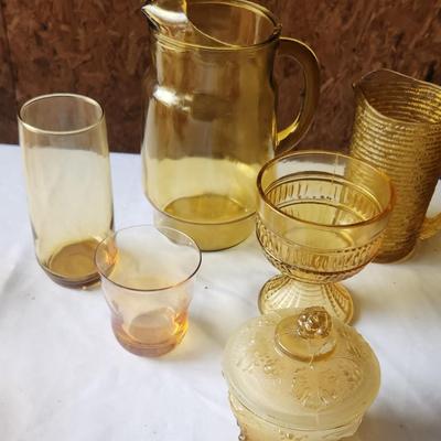 Gold glass assorted w/2 picturetures