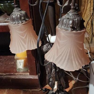 Lamp w/glass shades missing top
