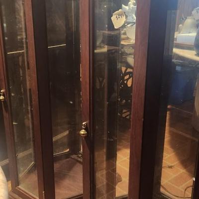 Set of two mirrored display cases - missing shelves