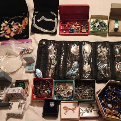 Lot 24 Jewelry