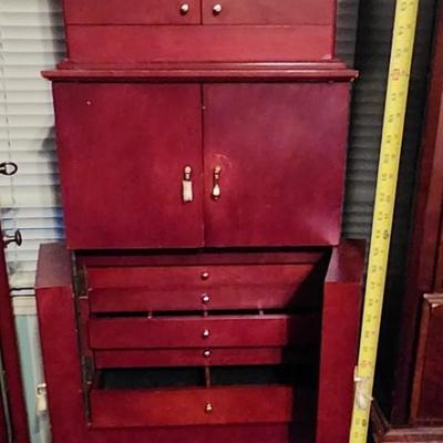 Reddish wood standing jewelry box