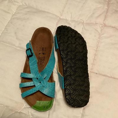 Birkenstock sandals size 35