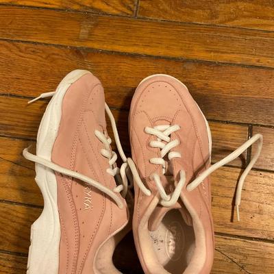Ryka pink running shoes