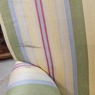 Queen Anne Club Loveseat