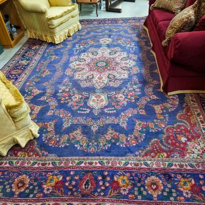 10' x 12' Hand-knotted Rug,