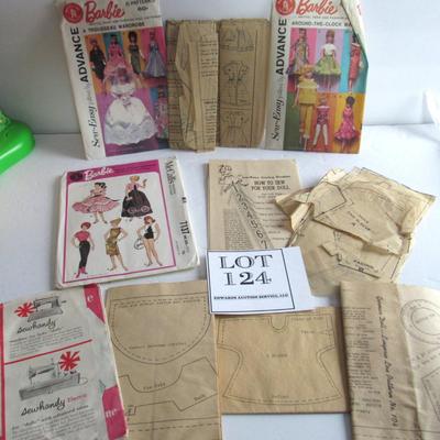 Lot of Vintage Barbie Doll Clothes Patterns, Other Doll Clothes Patterns