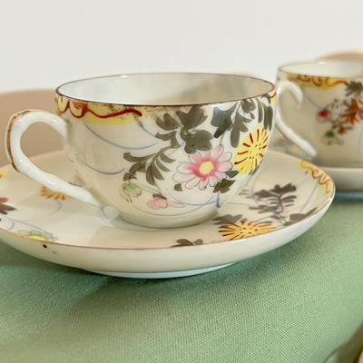 12 Piece Vintage Tea Cups w/ Plates