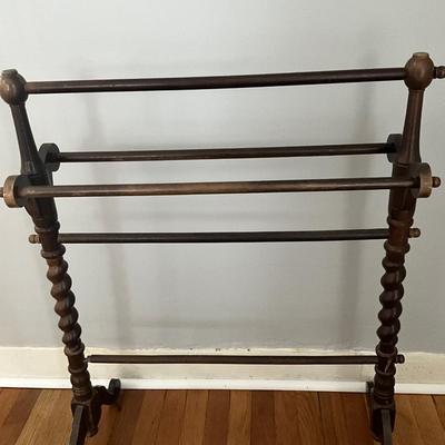 H708 Vintage Quilt Rack & Chair