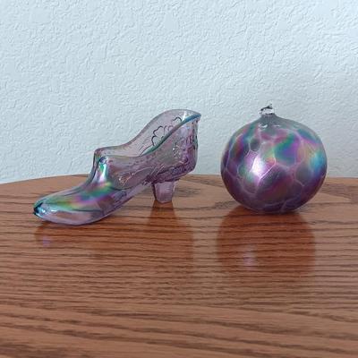 Iridescent glass slipper / shoe with friendship ball