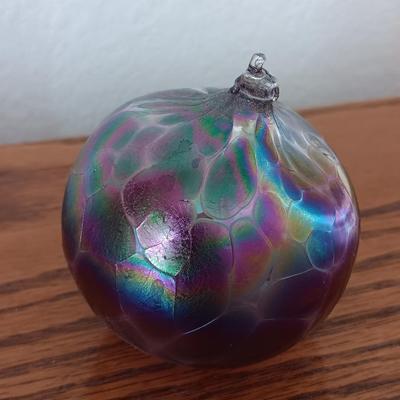 Iridescent glass slipper / shoe with friendship ball