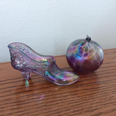 Iridescent glass slipper / shoe with friendship ball