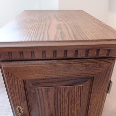 Nice small End table with storage and magazine rack