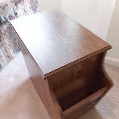 Nice small End table with storage and magazine rack