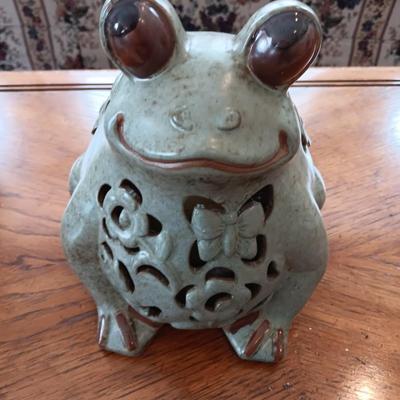 Ceramic led Light up yard / Garden frog