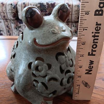 Ceramic led Light up yard / Garden frog