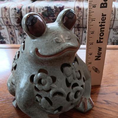 Ceramic led Light up yard / Garden frog