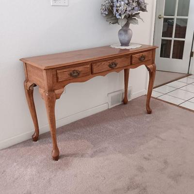 Entry way table with drawer