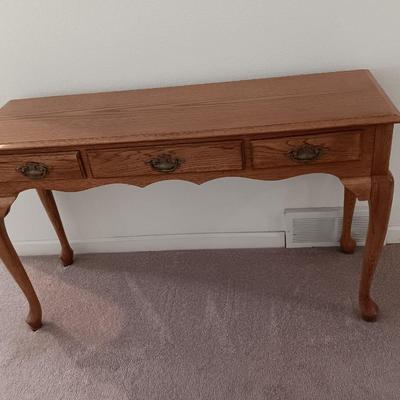 Entry way table with drawer