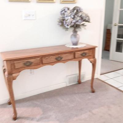 Entry way table with drawer