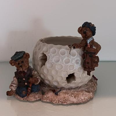 Wooden golf cart with golf bag and Boyds Bears & Friends edition 9E/65 "The lost ball"