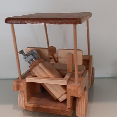 Wooden golf cart with golf bag and Boyds Bears & Friends edition 9E/65 "The lost ball"