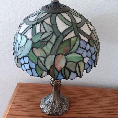 Elements tiffany style heavy brass lamp with stained glass like shade